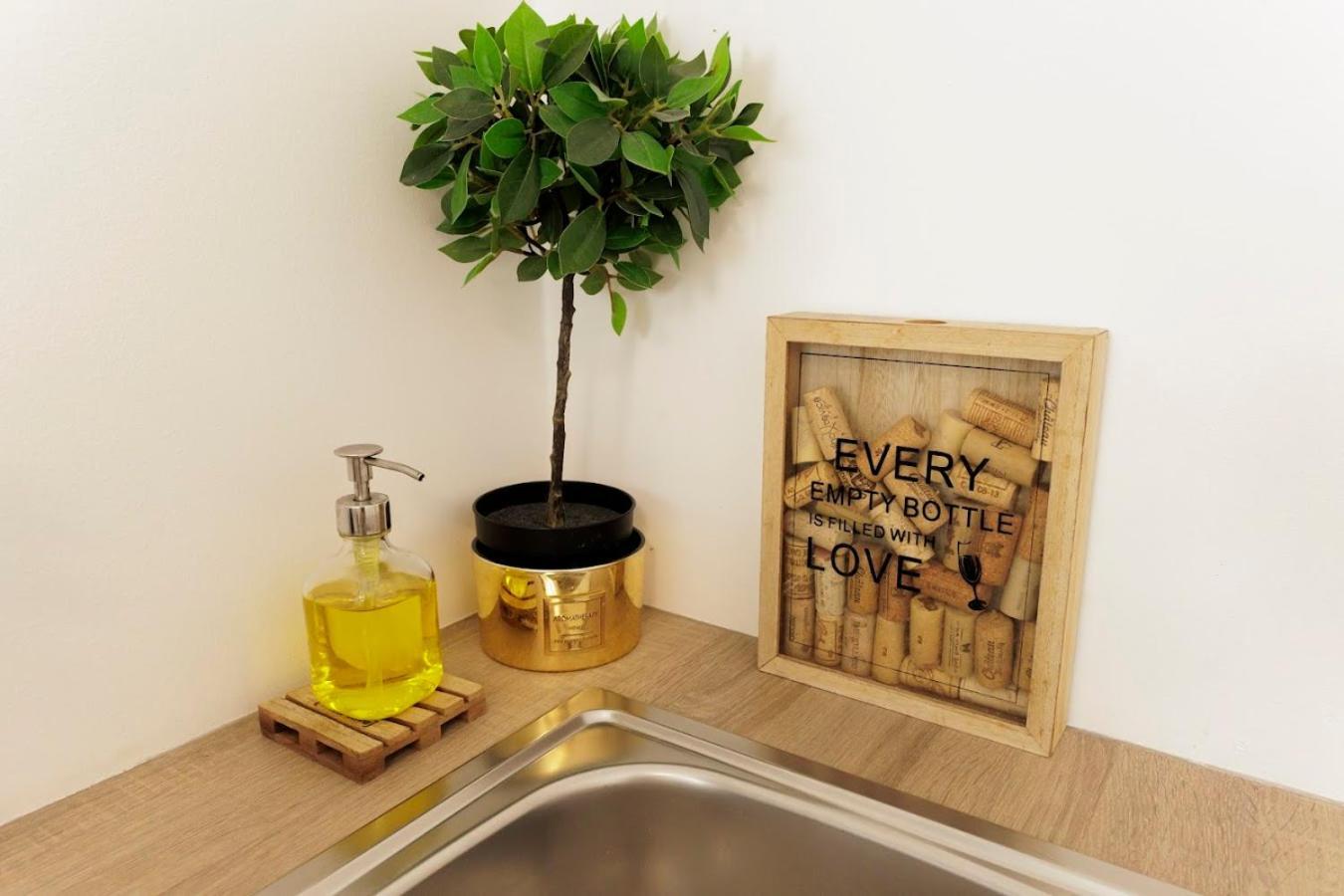 Boutique Flat In Old Town Apartment Bratislava Bagian luar foto