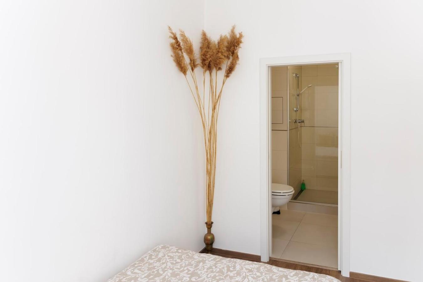 Boutique Flat In Old Town Apartment Bratislava Bagian luar foto
